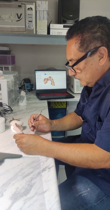Servicios dentales. Tenemos laboratorio dental propio. 