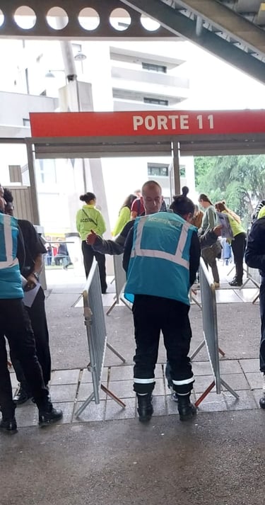 agents de sécurité à Rennes stade rennais fouille entrée du stade sécurité stadier