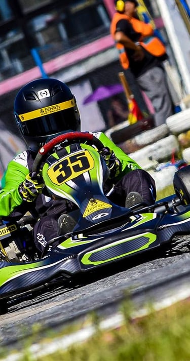 Hugo Hernández piloto de karting en Uruguay. Patrocinadores Campeonato Nacional