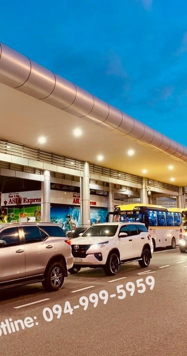 night airport transfer service at Noi Bai Airport 