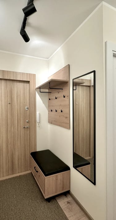 2 kambarių buto koridorius Krėvės pr. Kaune - NT brokeris Andrius Velykis