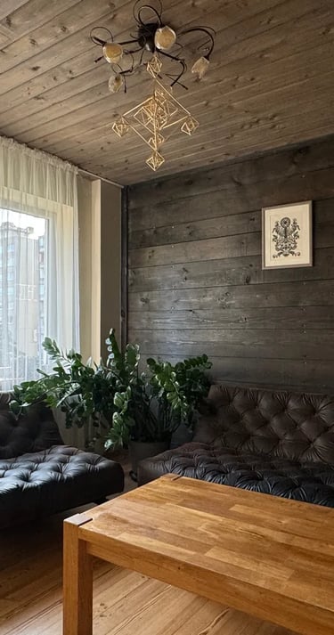 4 kambarių buto svetainė - NT brokeris Andrius Velykis