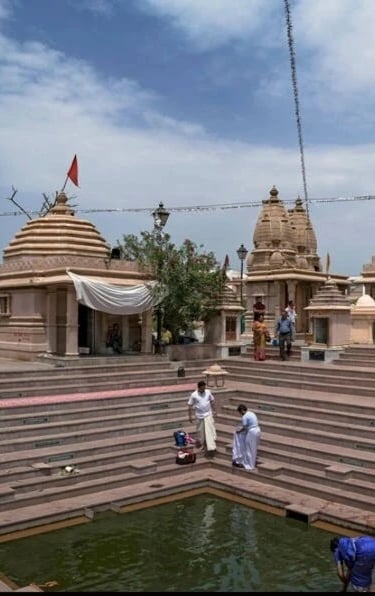 Bindu Sarovar sacred lake Siddhpur Matrugaya Pooja site