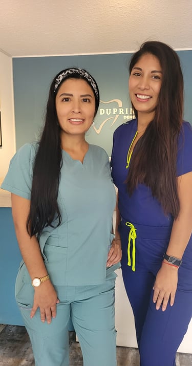 Equipo Odontológico Especializado - Implantes, Carillas y Ortodoncia Lima