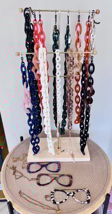 Chainette lunette chez Calliopée Optic