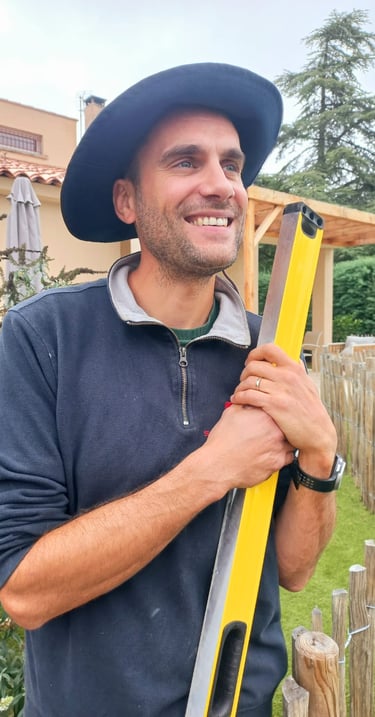 Tom BERNET -  Menuisier - Poseur - Millau, Aveyron