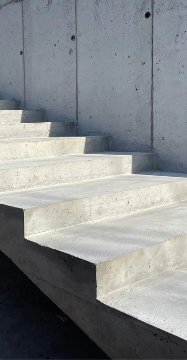 lauko betoniniai laiptai