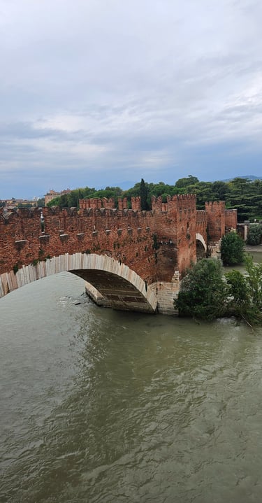CastelVecchio e Ponte Scaligera, em Verona