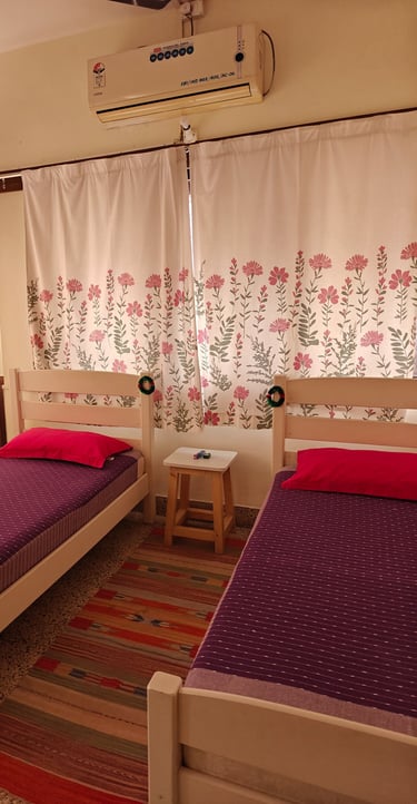 Raahgir backpackers hostel