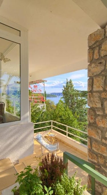 Spacious terrace overlooking the Adriatic and Krk Island from the One-Bedroom apartment in Kraljevic