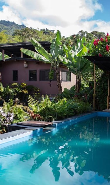 piscina mindo-naturaleza-bicok-hospedaje