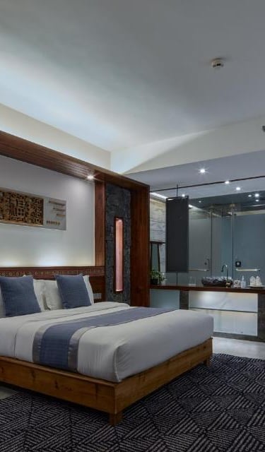 Riverview balcony room at Li River Resort