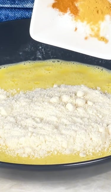 Aggiungi farina di cocco, cannella e zenzero