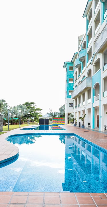 anylodge marina island swimming pool