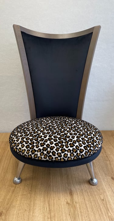 Refection fauteuil contemporain Roche Bobois par Kosy Atelier Tapissier tissu Feline Camengo et velours Froca