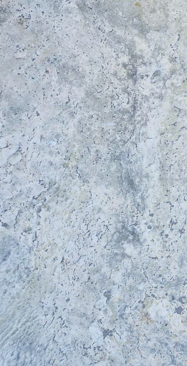 Płytki kamienne trawertyn 120x60 szary jasny Silver Ash, Latte włoski kamień naturalny