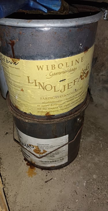 Ajout d'huile de lin à hauteur de 5% à la peinture suédoise de falun