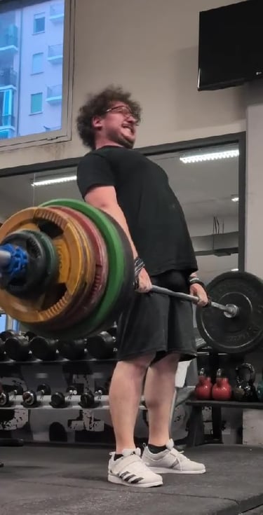 lifter deadlift client