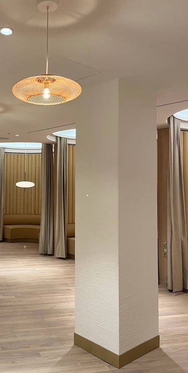 décoration murale sur colonne en enduit texturé à la chaux