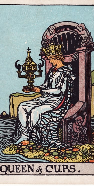 Queen of Cups meaning upright and reversed tarot card reading