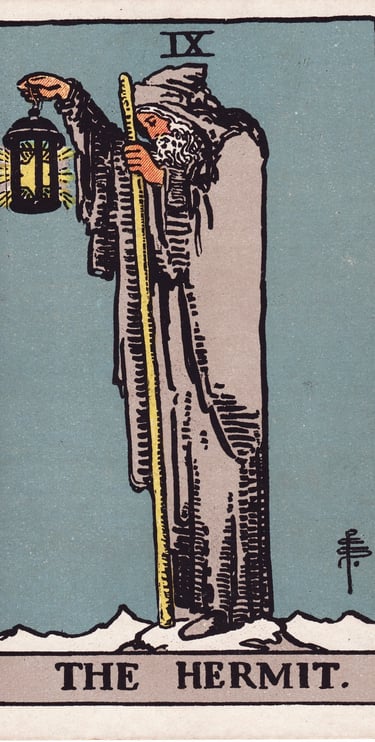 The Hermit tarot card meaning – introspection, solitude, and inner guidance.