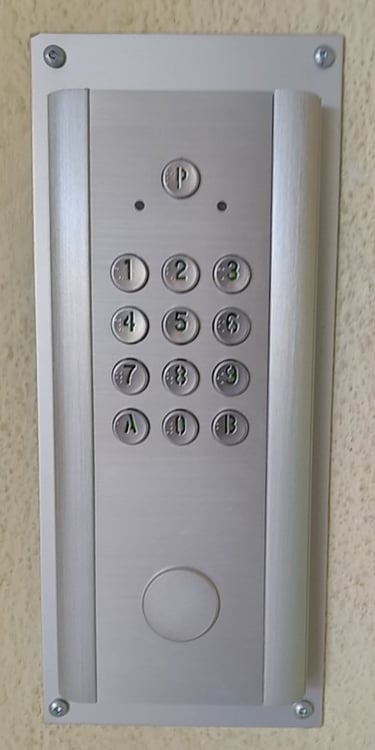  Système de contrôle d'accès installé par Phonie-Sat en Haute-Savoie 