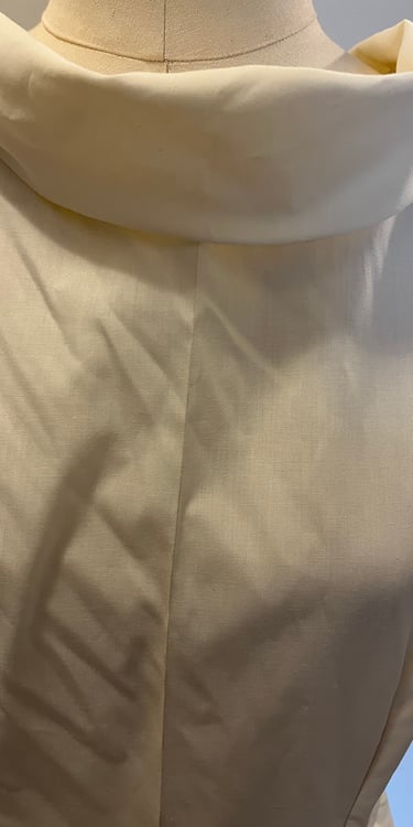 muslin mockup of collar