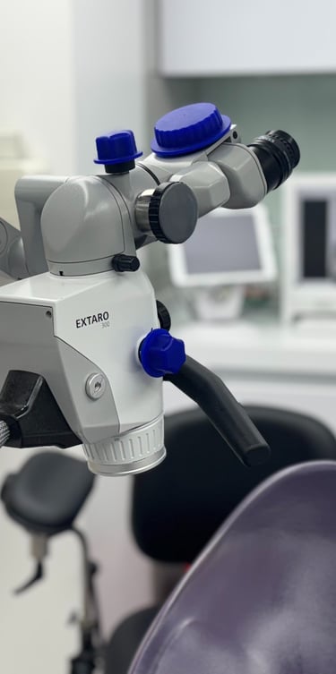 Silla odontológica con microscopio de tecnología avanzada