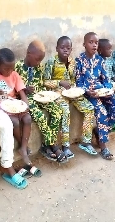 Benin Students in free Excursions organising by Dahomey African Tours