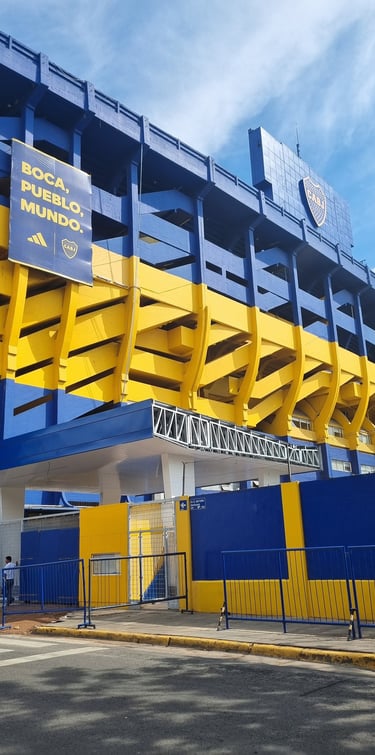 Foto do estádio La Bombonera, em Buenos Aires