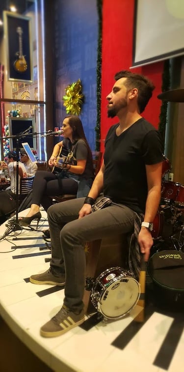 alt="música ao vivo casamento SP banda animada para festa"