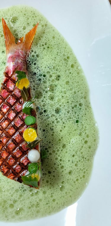 Rouget grillé et potager de printemps