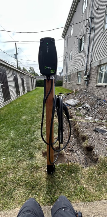 Entrepreneur électricien, à Qubec et Lévis, installation une borne de recharge.