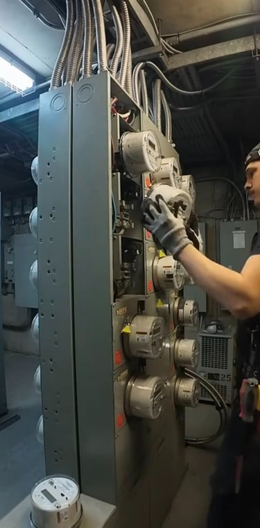 Entrepreneur électricien, à Québec et Lévis, contrôleur de charge entrée électrique.