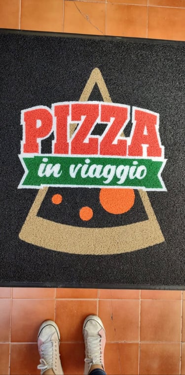 Tapete personalizado con logo pizza