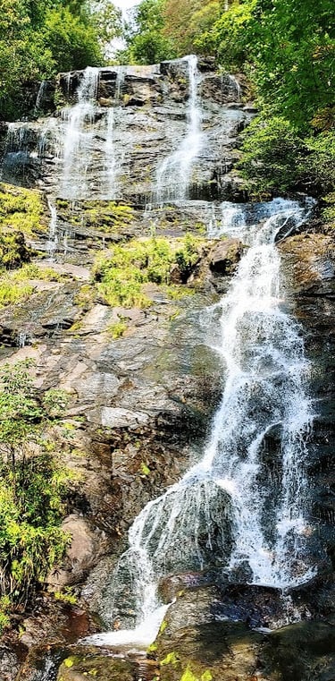 Dawsonville - Amicalola Falls from the bridge in front of the falls