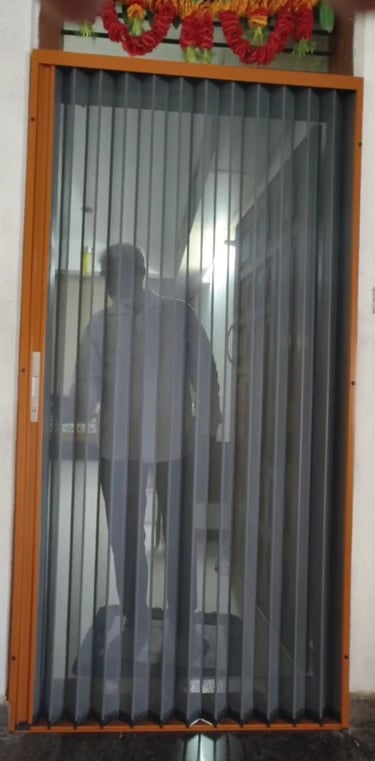 Aluminium Pleated Mesh with Lock for Main Door