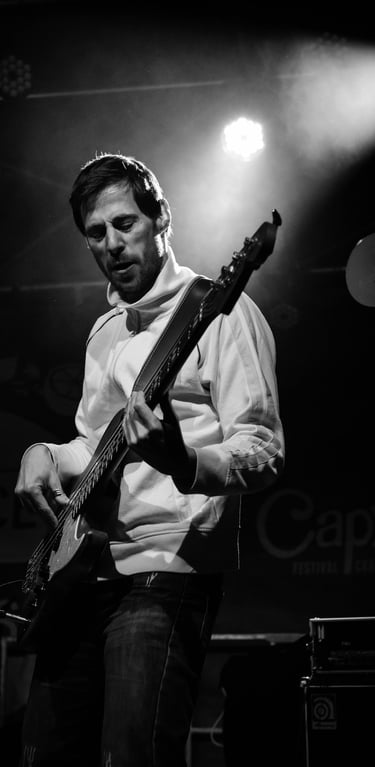 Fil Desmond, bassiste reggae, Hacienda Sierre (Valais)