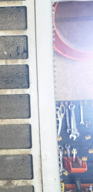 Climatisation sale incrusté de poussières