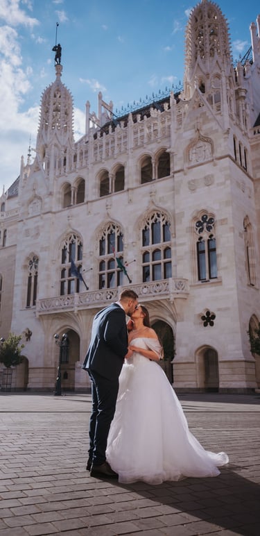 Elegant outdoor wedding in Budapest, bride in white gown