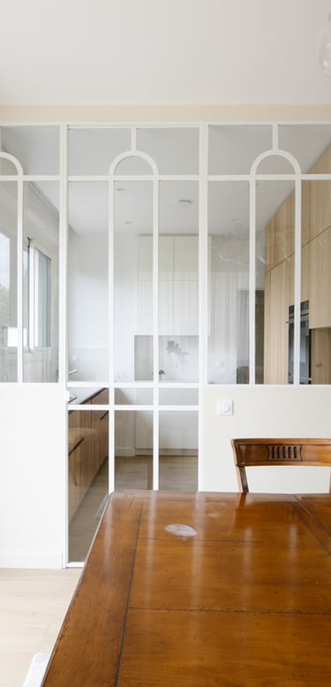 a room with a bench and a table with a bench