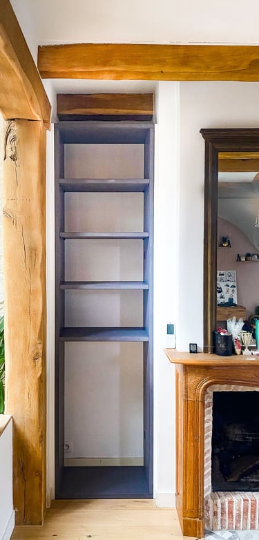 Rangement mural Shelfi – Vaucresson – Valchromat gris – intérieur lumineux