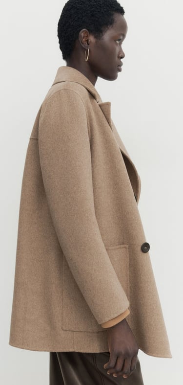woman weaaring Cotton wool blend coat