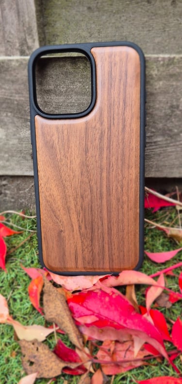 a wooden iphone case with a wooden iphone case