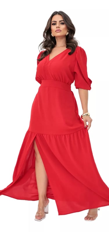 mulher com Vestido Longo Princesa com Fenda