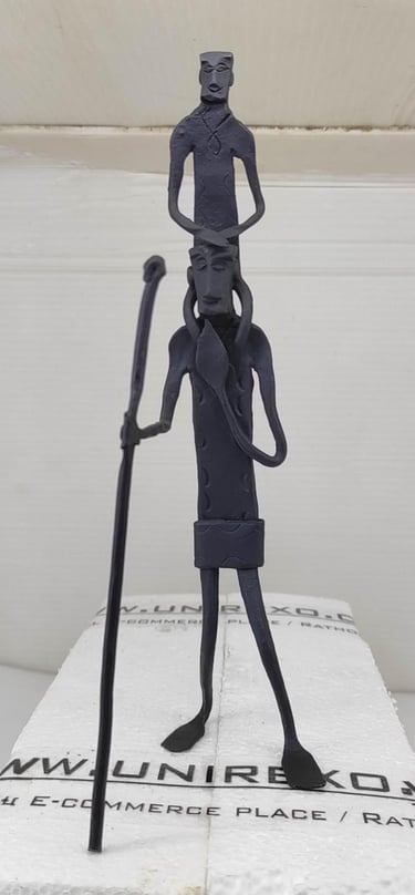 "Handcrafted Wrought Iron Tribal Figure Carrying a Child – Traditional Bastar Art, Front View-for foreign markets"