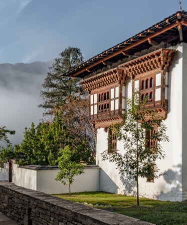 amankora-punakha-bhutan-lodge-exterior
