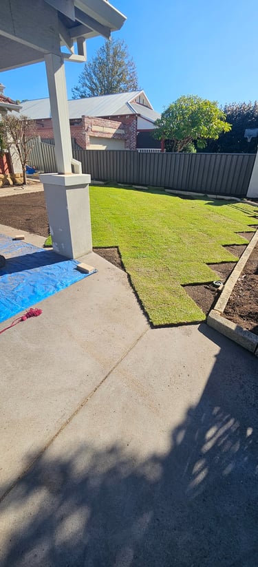 Landscaping, Lawn mowing, edging & all Gardening maintenance services