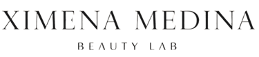 Logotipo de Ximena Medina Beauty Lab con tipografía elegante de estilo serif en color plateado