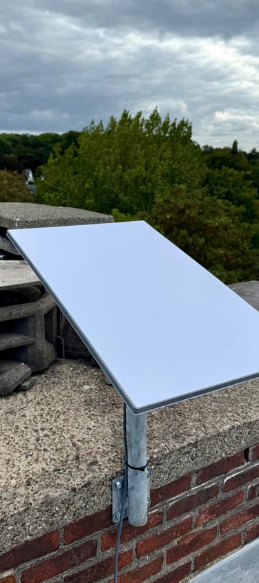 Antenne avec pied cheminé